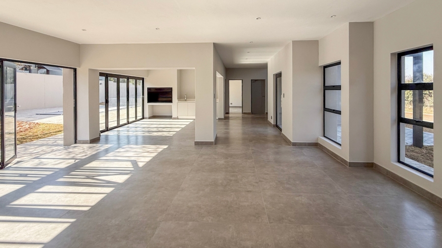 5 Bedroom Property for Sale in Leloko Lifestyle Estate North West